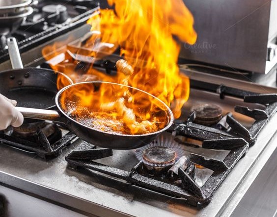Conheça o seu direito nos diferentes tipos de regimes alimentares durante as hospedagens